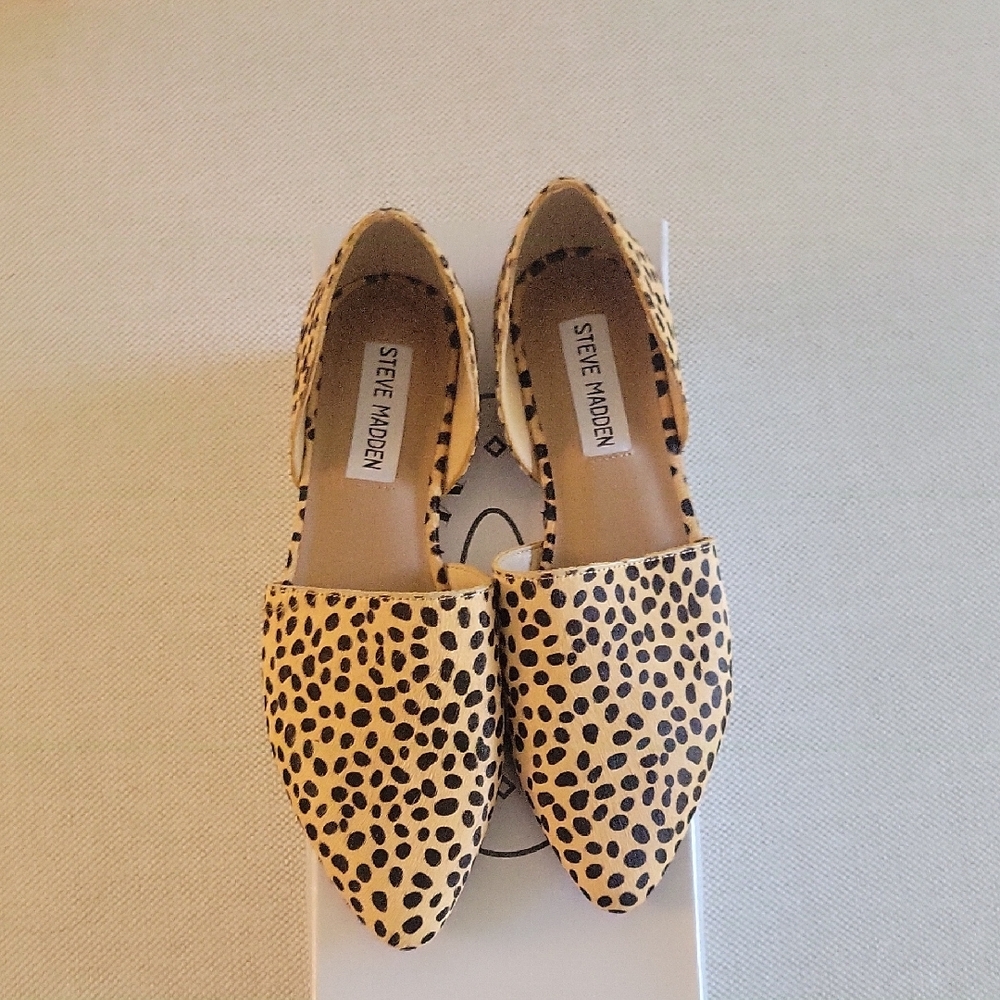 Steve Madden Brown and Black Flats Stylish Loafers In the original box